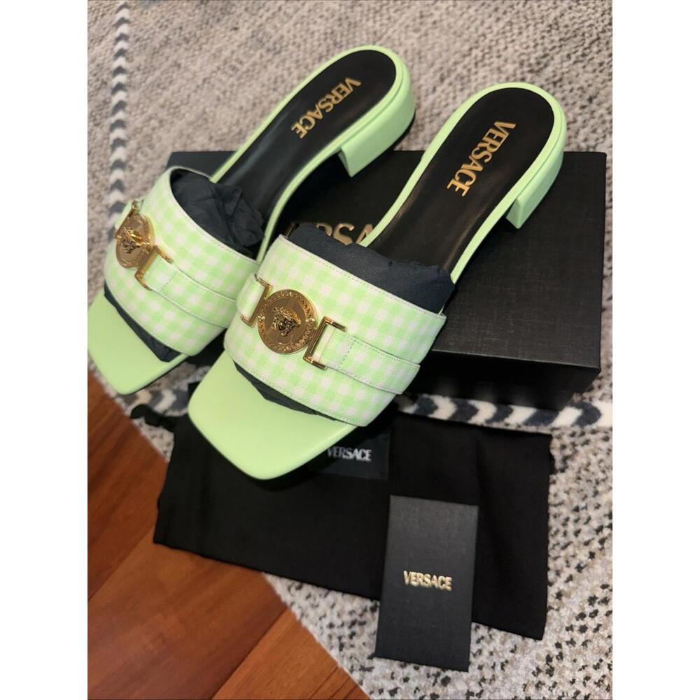 BNWT Versace La Medusa Women’s Flats Mint White Size 39.5 US 9.5 $900 - Picture 3 of 5